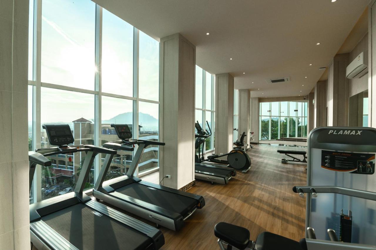 Hilltop Wellness Resort Kathu Bagian luar foto