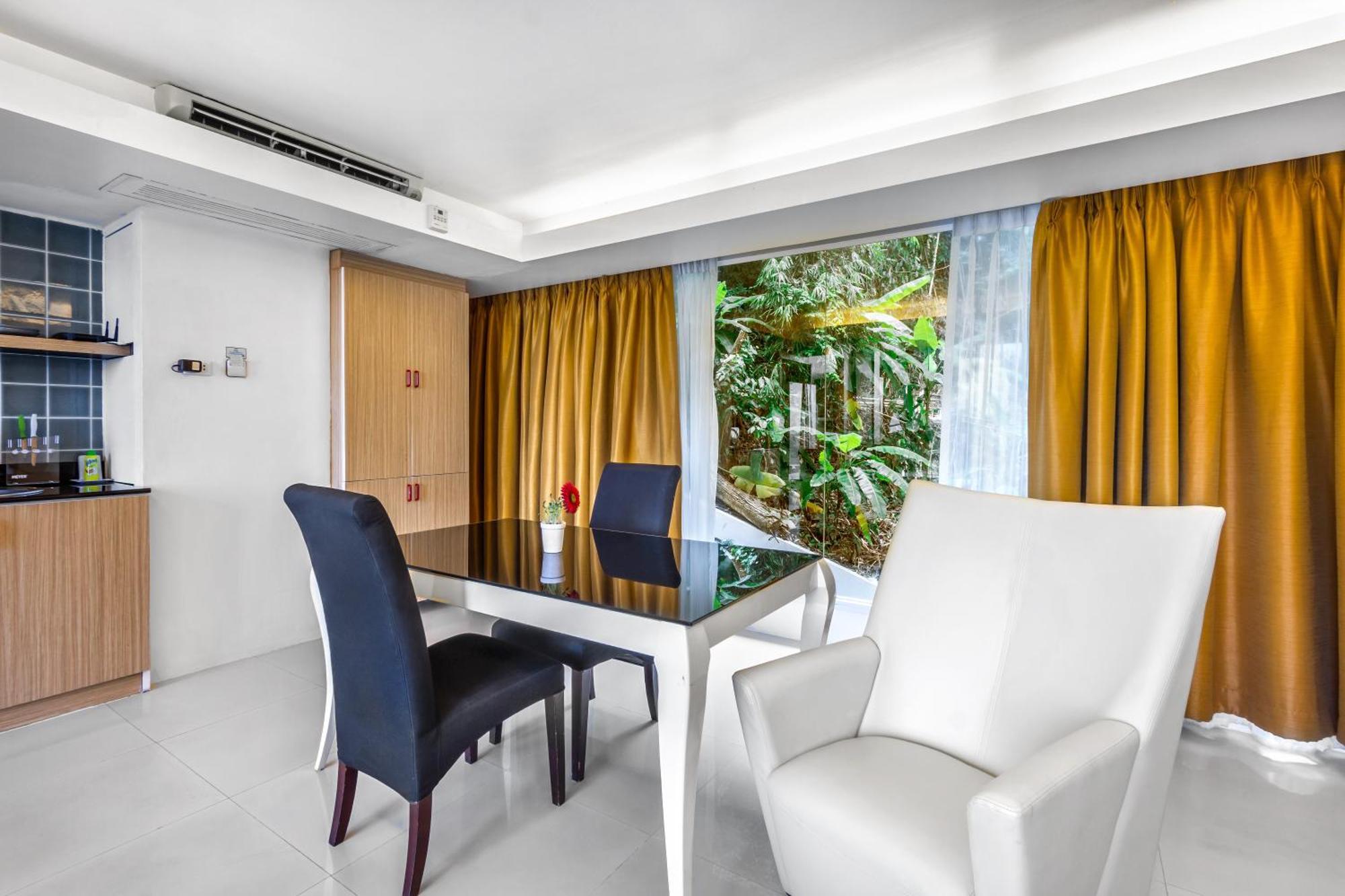 Hilltop Wellness Resort Kathu Bagian luar foto