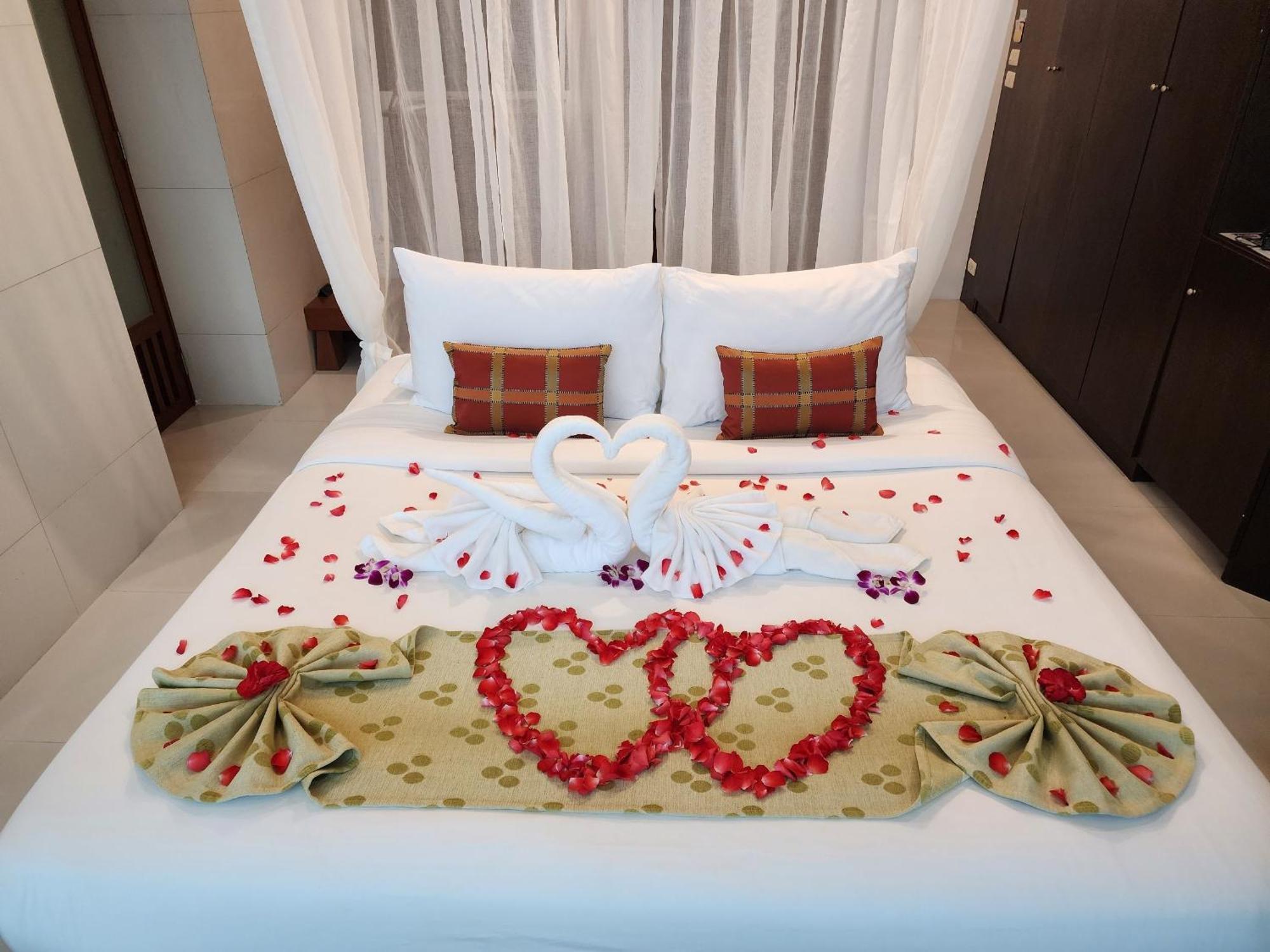 Hilltop Wellness Resort Kathu Bagian luar foto