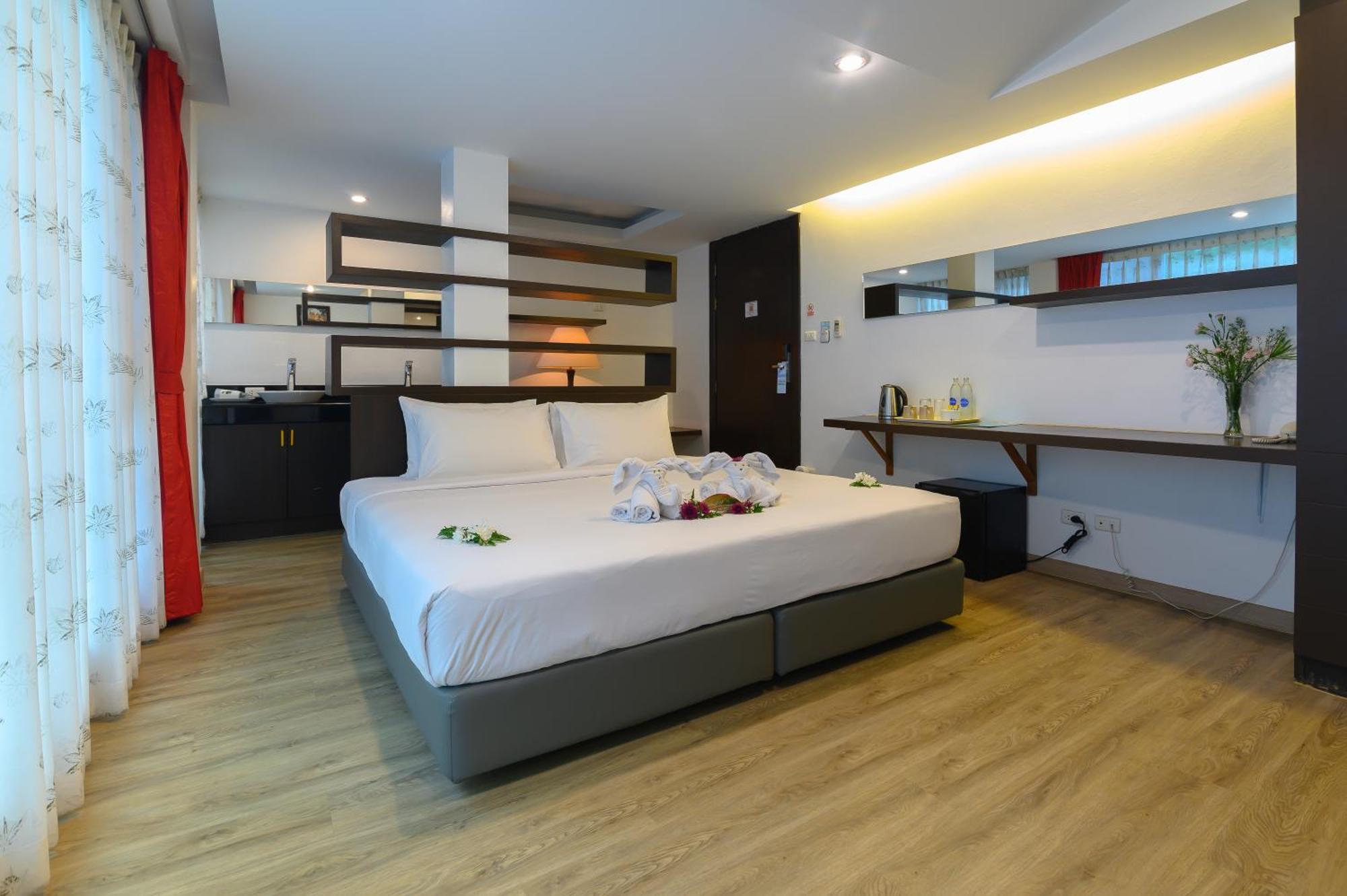 Hilltop Wellness Resort Kathu Bagian luar foto