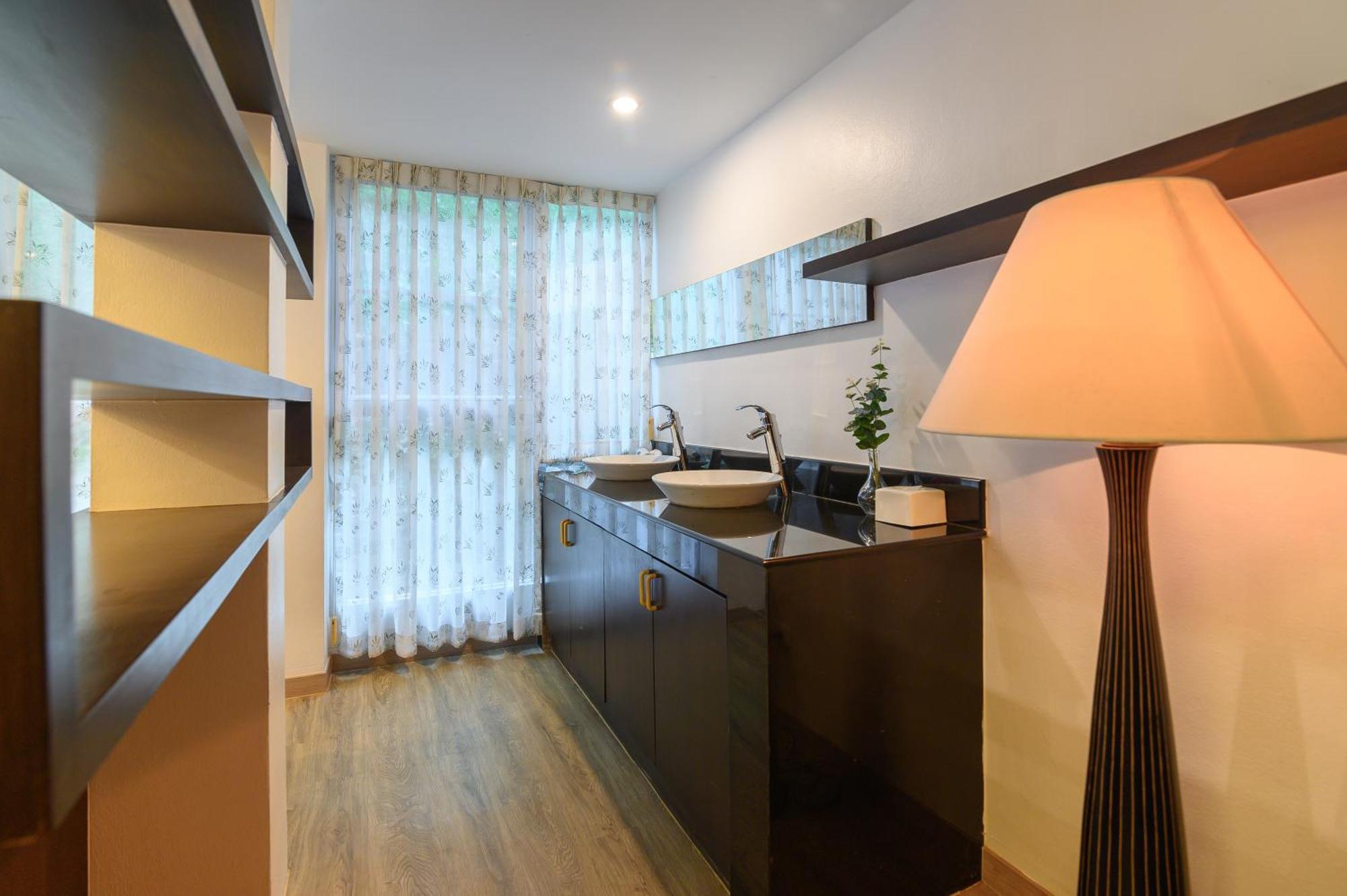 Hilltop Wellness Resort Kathu Bagian luar foto