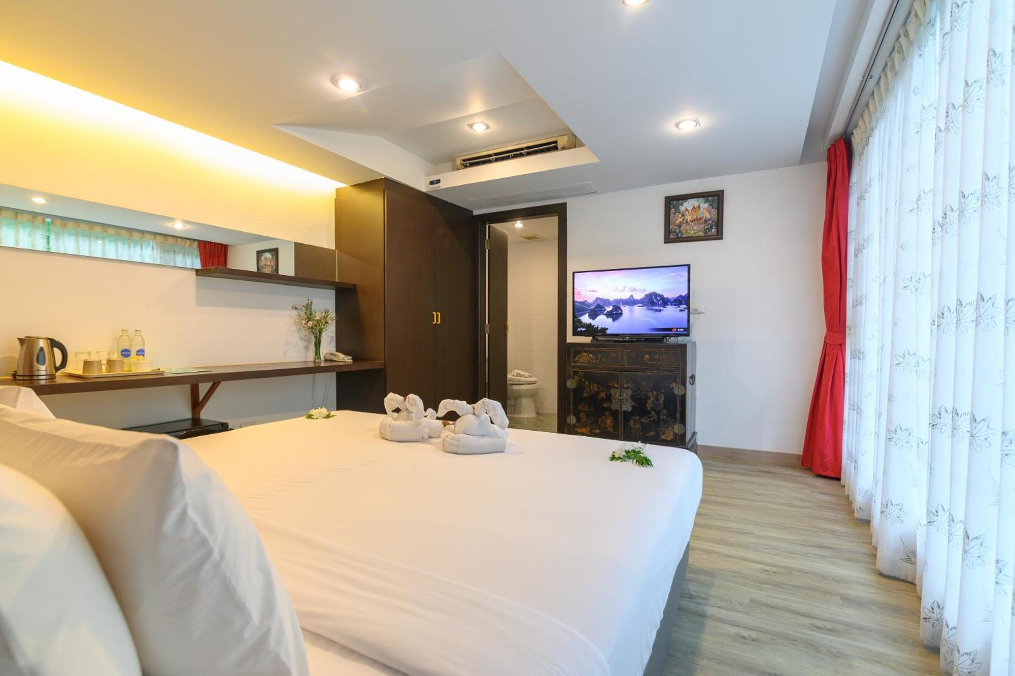 Hilltop Wellness Resort Kathu Bagian luar foto